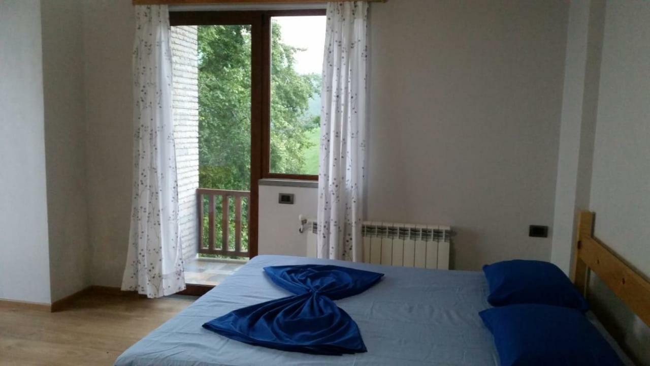 Bujtina E Tomorrit Ujanik Exterior foto