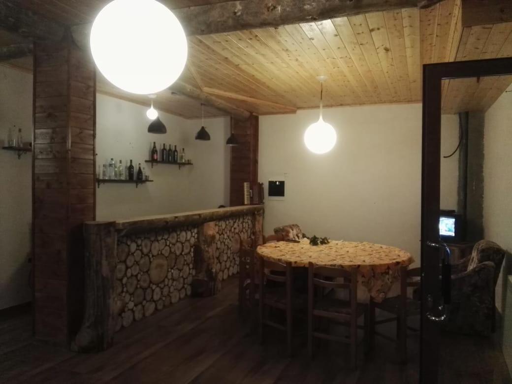 Bujtina E Tomorrit Ujanik Exterior foto